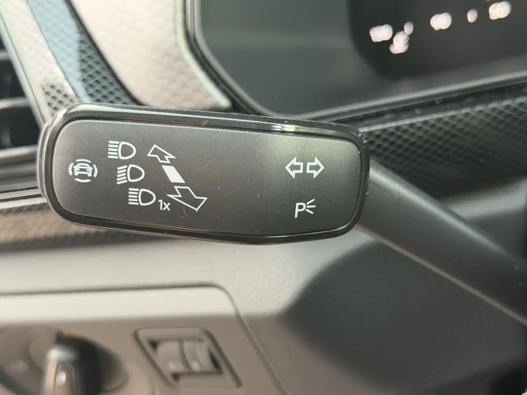 Volkswagen T-Cross People 5G 1,0TSI / 70kW