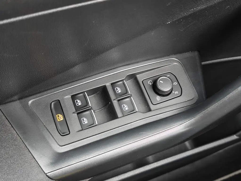 Volkswagen T-Roc Design 7DSG 1,5TSI / 110kW