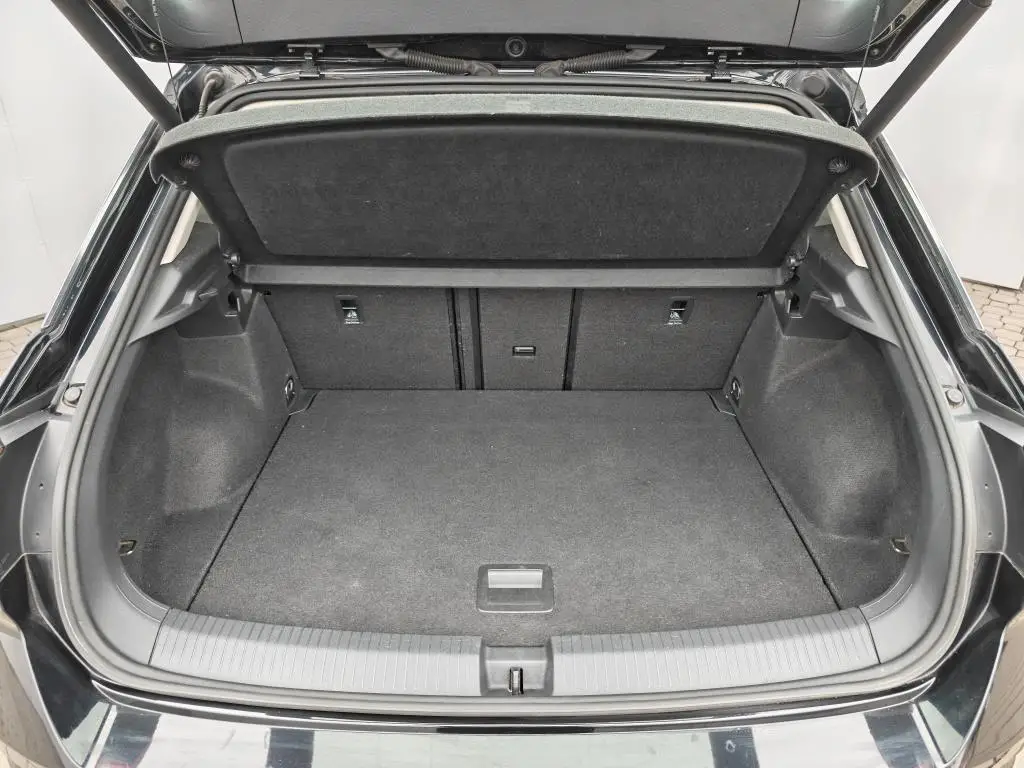 Volkswagen T-Roc Design 7DSG 1,5TSI / 110kW