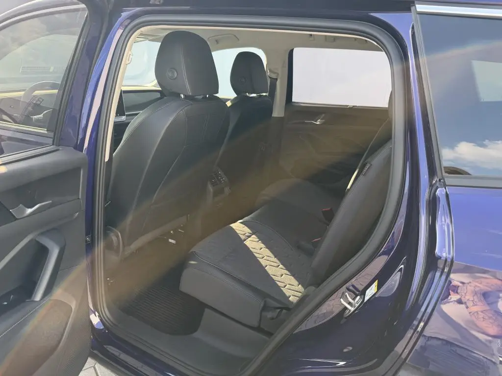 Volkswagen Tayron People 7DSG 2,0TDi / 110kW