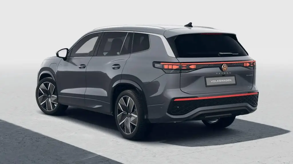 Volkswagen Tayron R-Line People 1,5 TSI 200kW eHybrid 6DSG