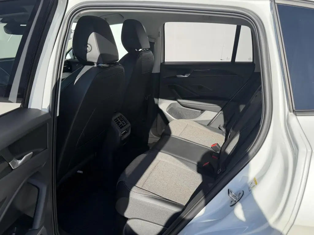 Volkswagen Tiguan People 7DSG 2,0TDi / 110kW