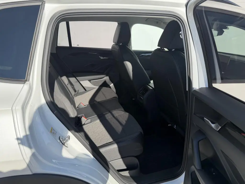 Volkswagen Tiguan People 7DSG 2,0TDi / 110kW