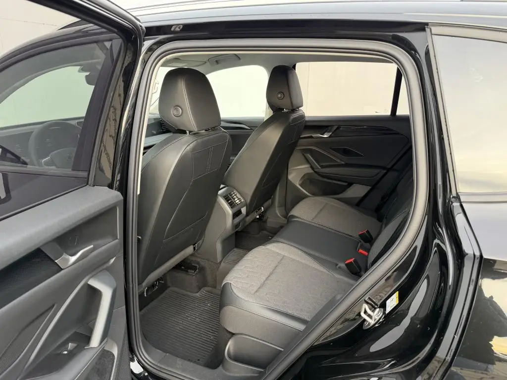 Volkswagen Tiguan People 7DSG mHEV 1,5eTSI / 96kW