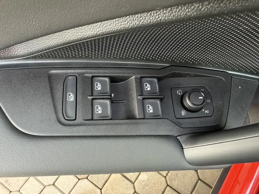 Volkswagen Tiguan People 7DSG mHEV 1,5eTSI / 96kW