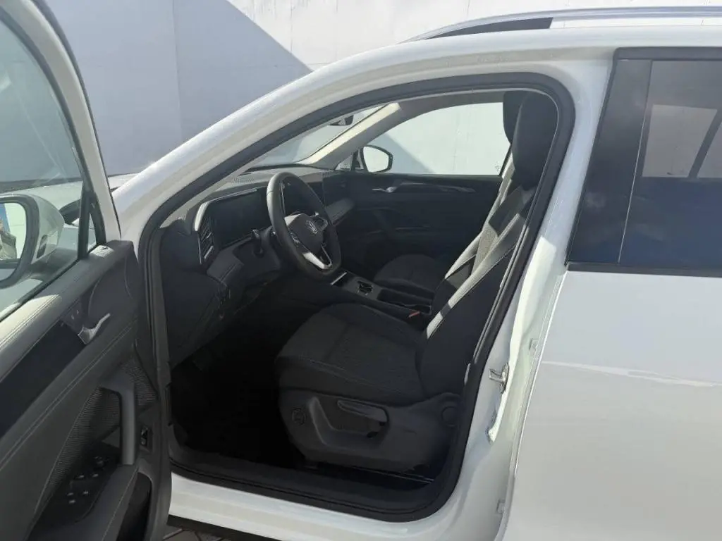Volkswagen Tiguan People 7DSG mHEV 1,5eTSI / 96kW