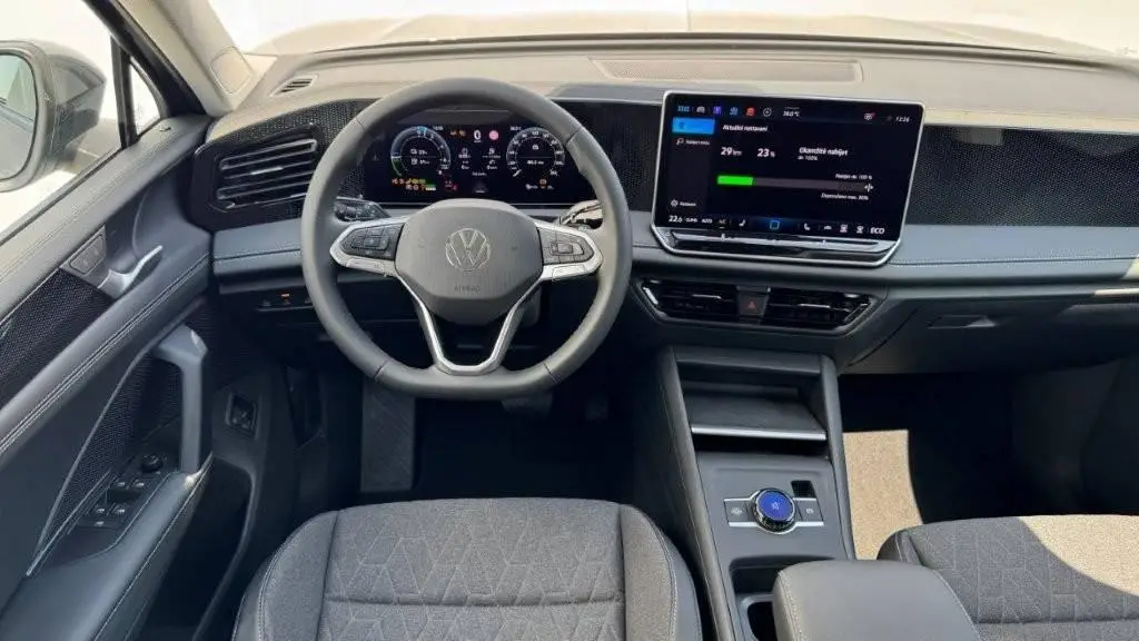Volkswagen Tiguan People eHybrid 6DSG 1,5TSi / 110kW