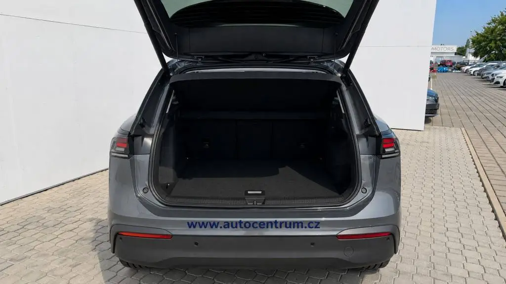 Volkswagen Tiguan People PHEV 19,7kWh  1,5TSi / 110kW
