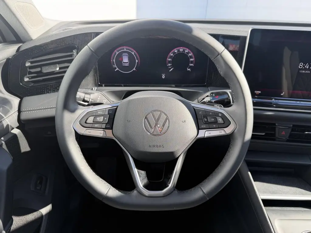 Volkswagen Tiguan People PHEV 19,7kWh  1,5TSi / 110kW