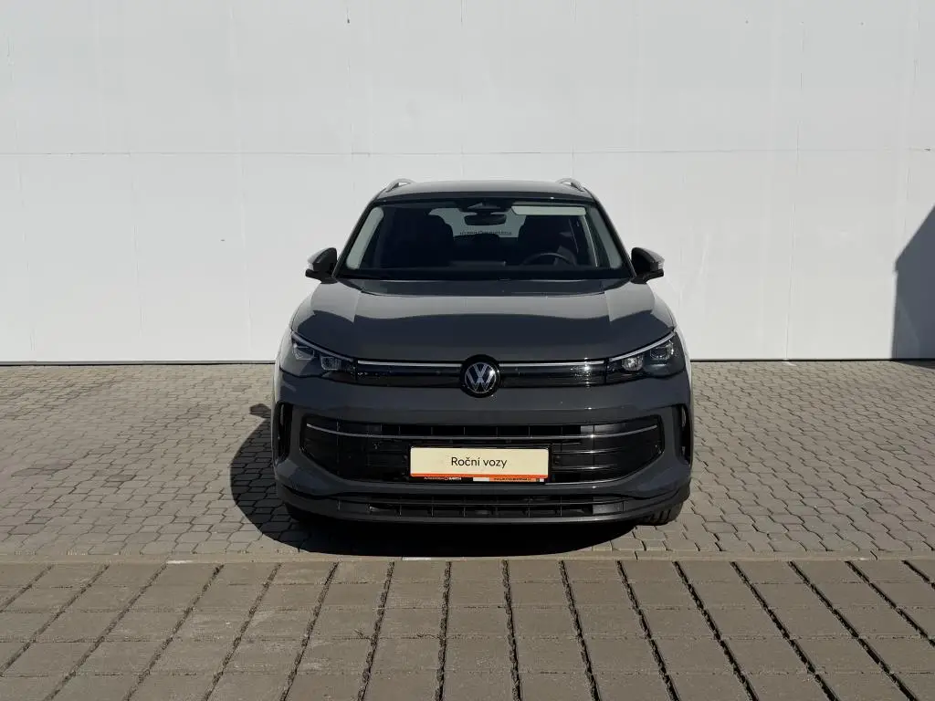 Volkswagen Tiguan People PHEV 19,7kWh  1,5TSi / 110kW