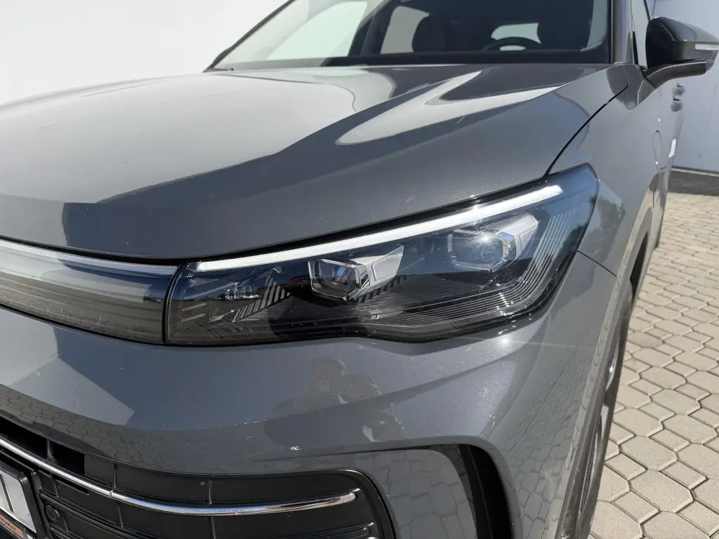 Volkswagen Tiguan People PHEV 19,7kWh  1,5TSi / 110kW
