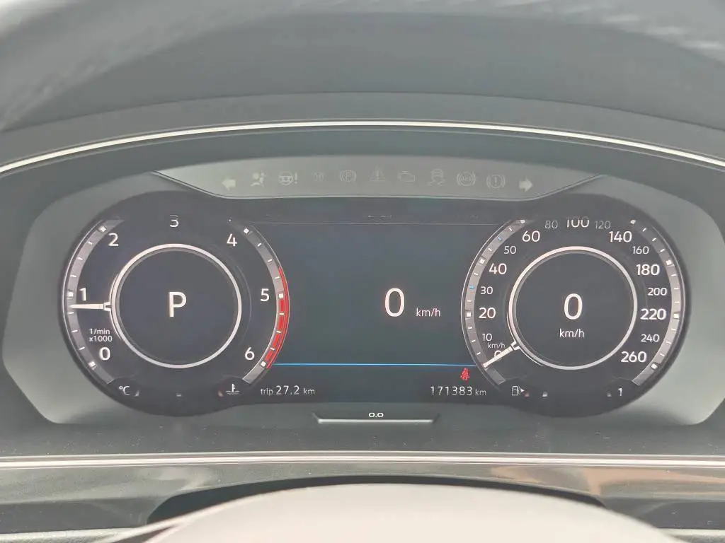 Volkswagen Tiguan R-Line Highline 4Motion DSG 2,0TDI / 140kW