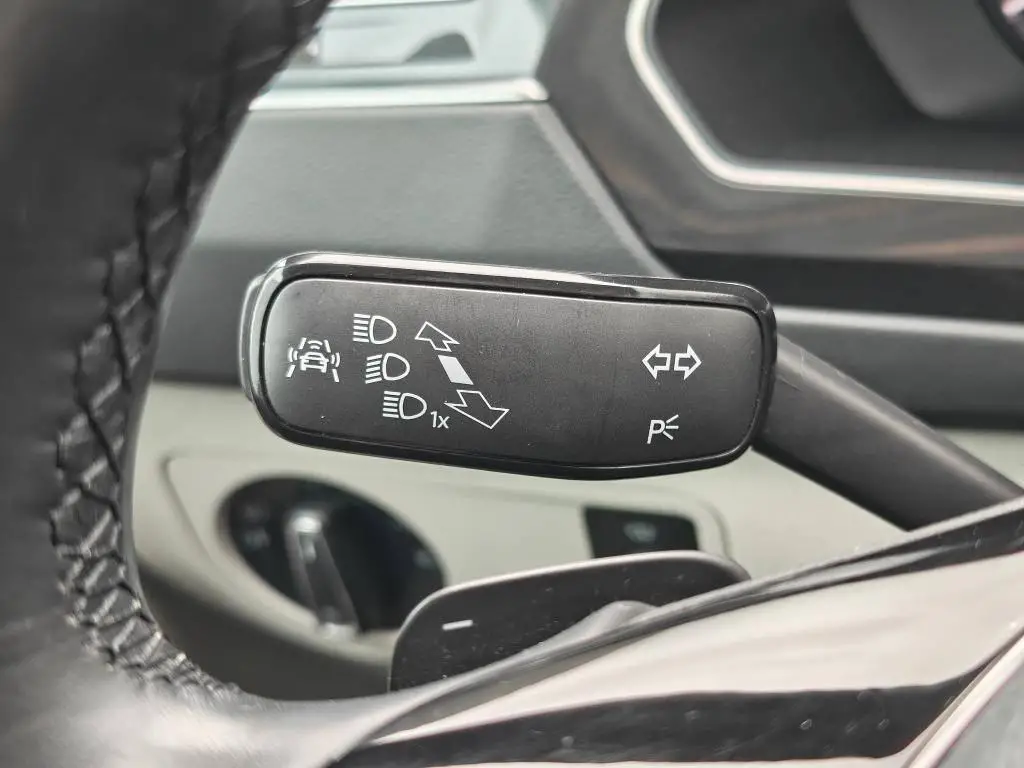 Volkswagen Tiguan R-Line Highline 4Motion DSG 2,0TDI / 140kW