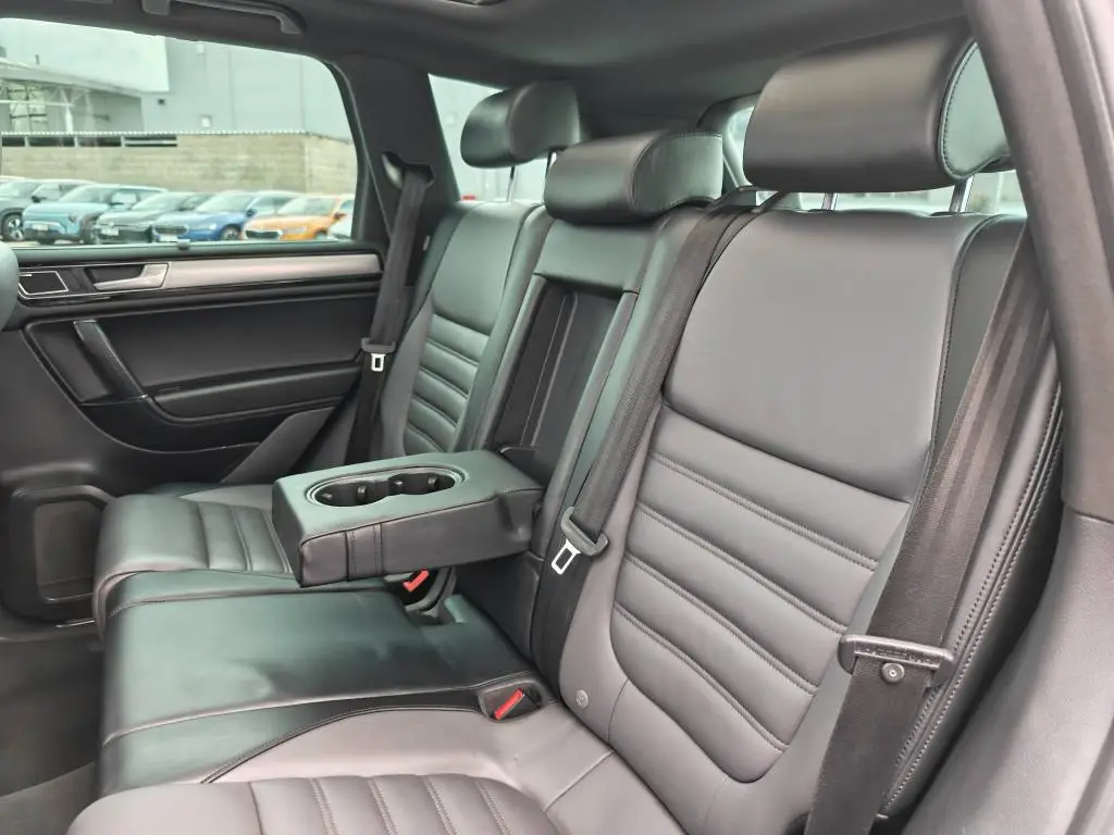 Volkswagen Touareg Exclusive 8TT  3,0TDI / 193kW