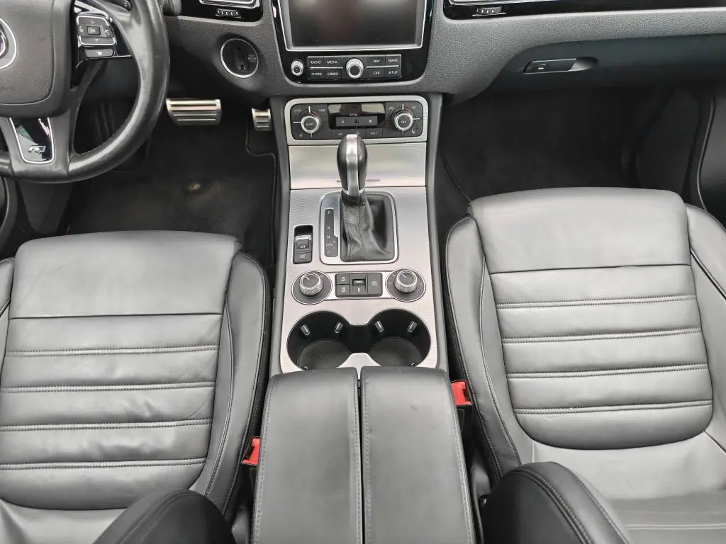 Volkswagen Touareg Exclusive 8TT  3,0TDI / 193kW