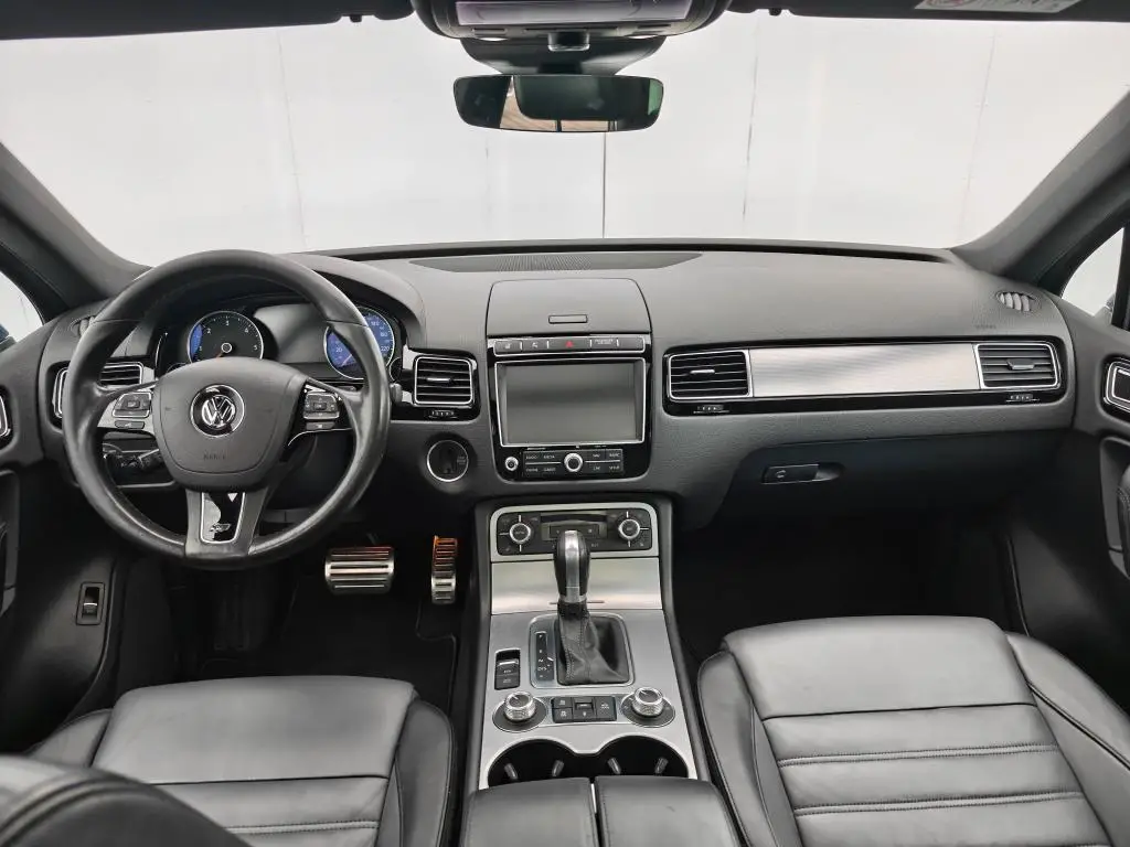 Volkswagen Touareg Exclusive 8TT  3,0TDI / 193kW