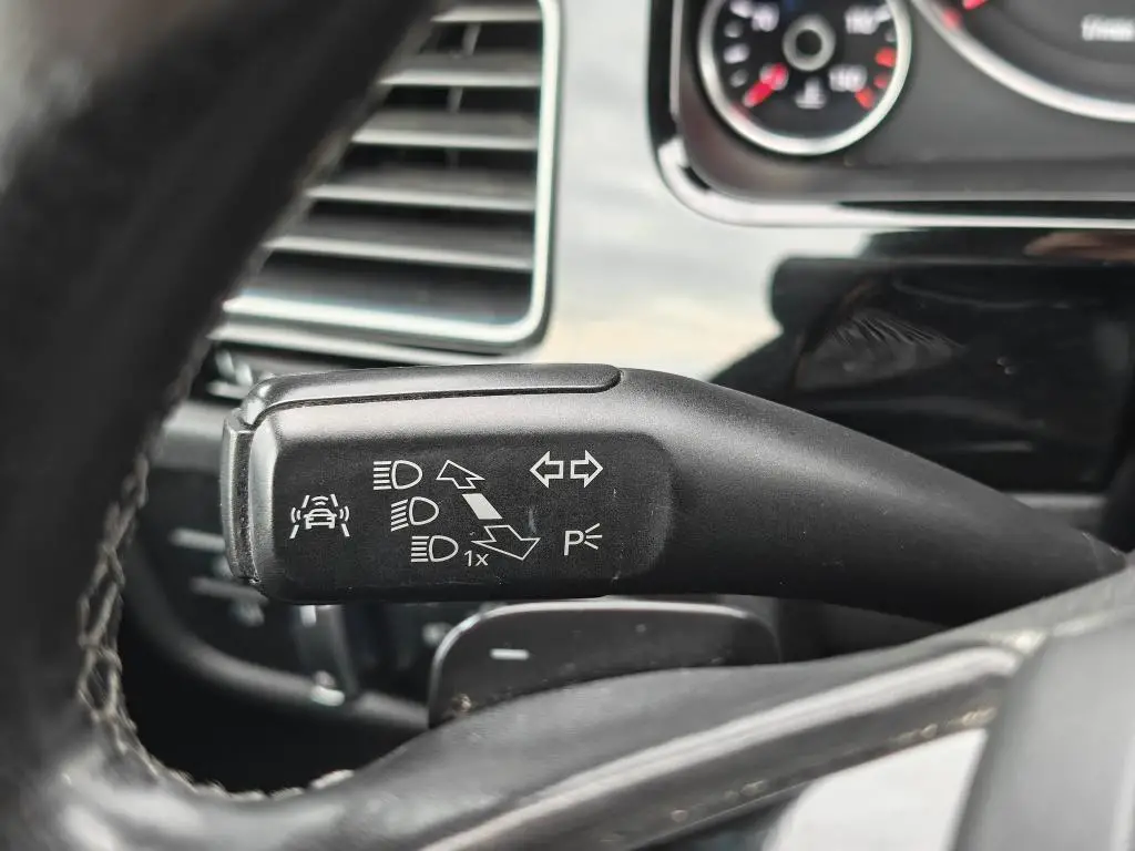 Volkswagen Touareg Exclusive 8TT  3,0TDI / 193kW