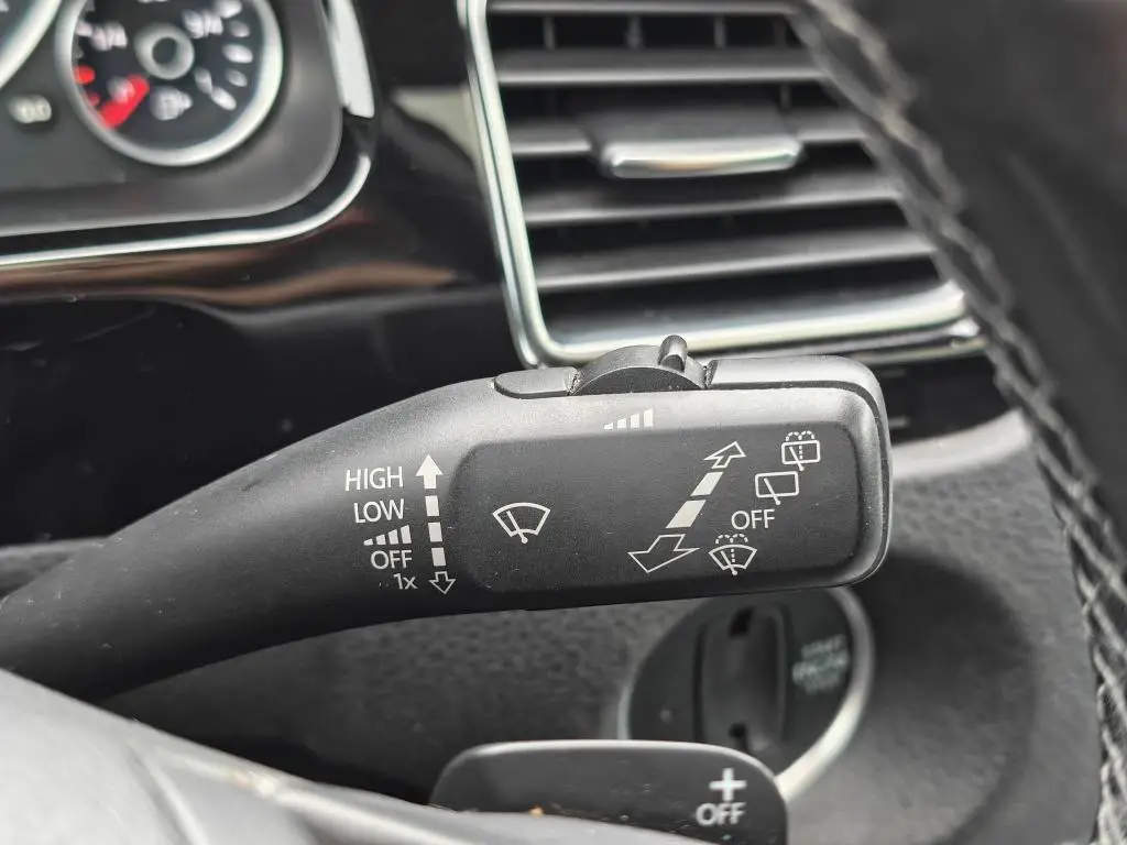 Volkswagen Touareg Exclusive 8TT  3,0TDI / 193kW