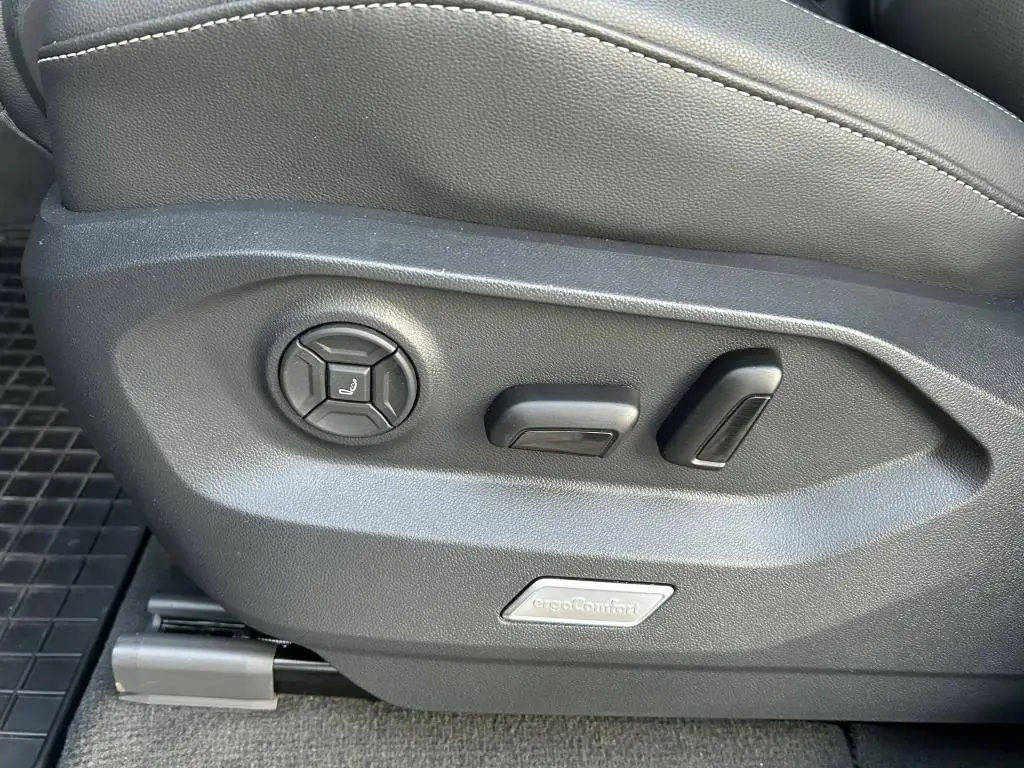 Volkswagen Touareg R 3,0 / 250kW