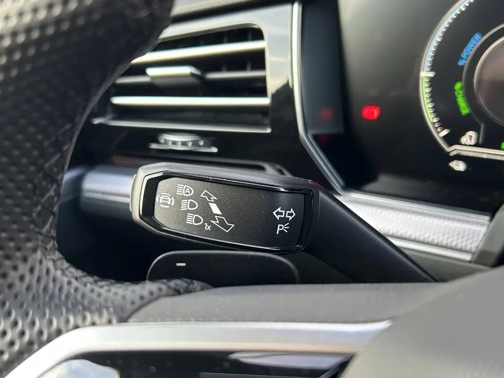 Volkswagen Touareg R 3,0 / 250kW