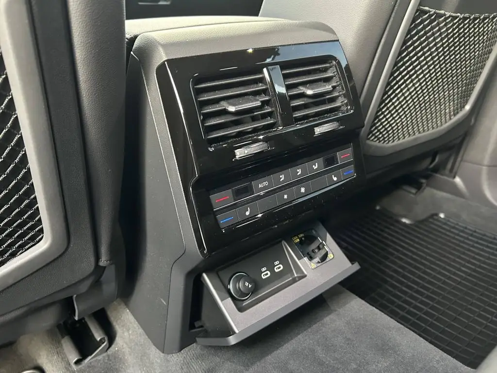 Volkswagen Touareg R 3,0 / 250kW