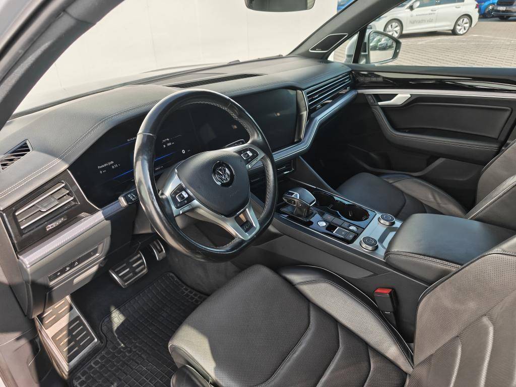 Volkswagen Touareg R-line 8TT 3,0TDI / 210kW