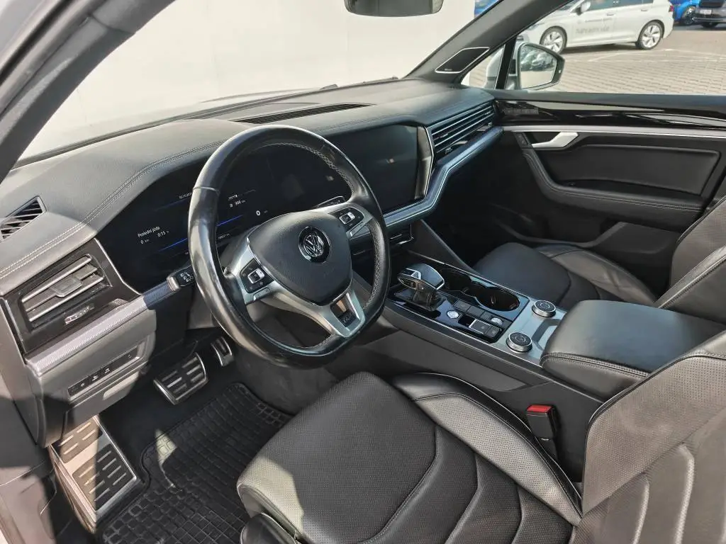 Volkswagen Touareg R-line 8TT 3,0TDI / 210kW