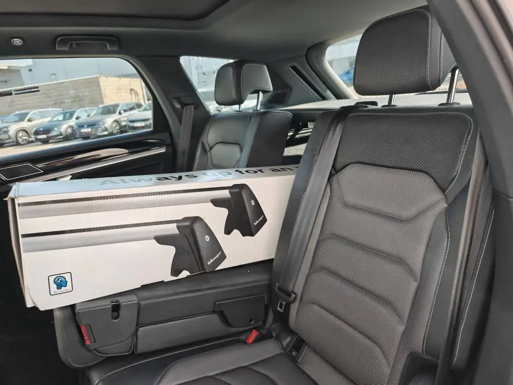 Volkswagen Touareg R-line 8TT 3,0TDI / 210kW