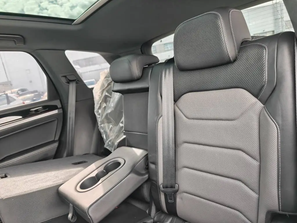 Volkswagen Touareg R-Line 8TT 4Motion 3,0TDI V6 / 210kW