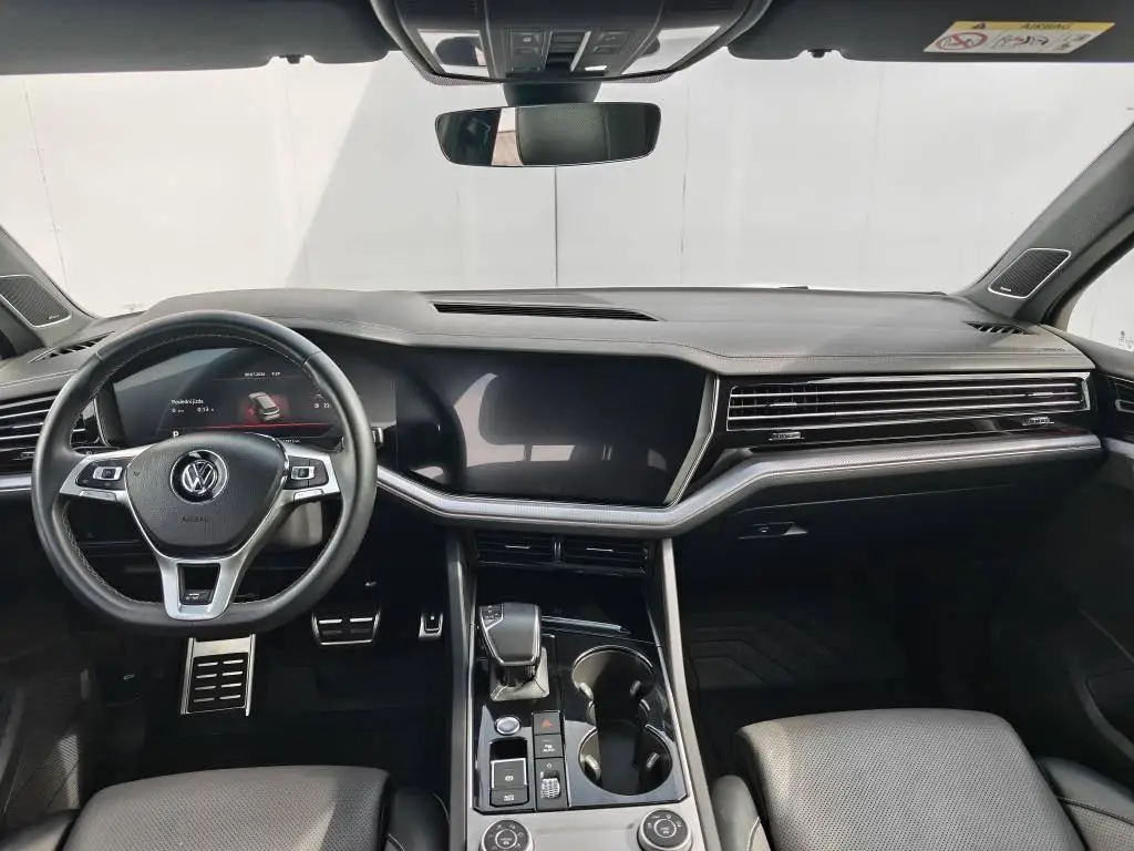 Volkswagen Touareg R-Line 8TT 4Motion 3,0TDI V6 / 210kW