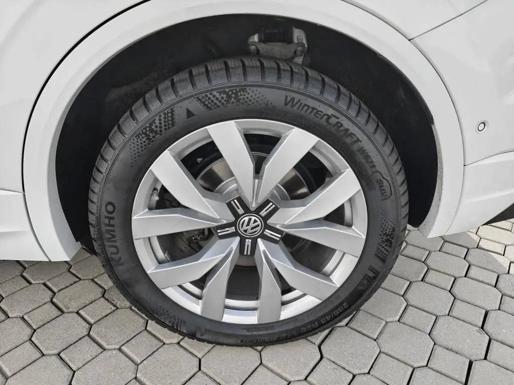 Volkswagen Touareg R-Line 8TT 4Motion 3,0TDI V6 / 210kW