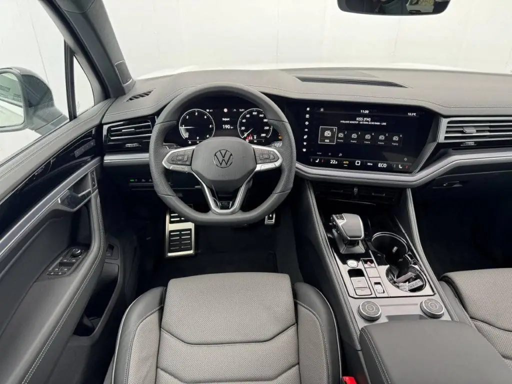 Volkswagen Touareg R-Line 8TT 4Motion 3,0TDI V6 / 210kW