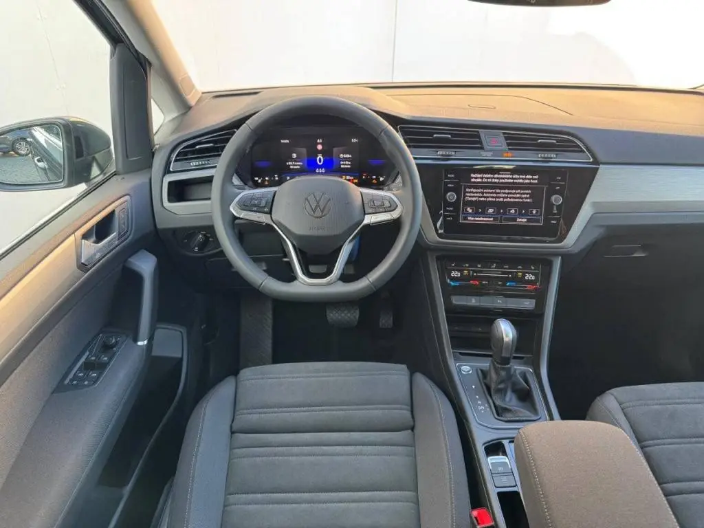 Volkswagen Touran People 7DSG 1,5TSI / 110kW