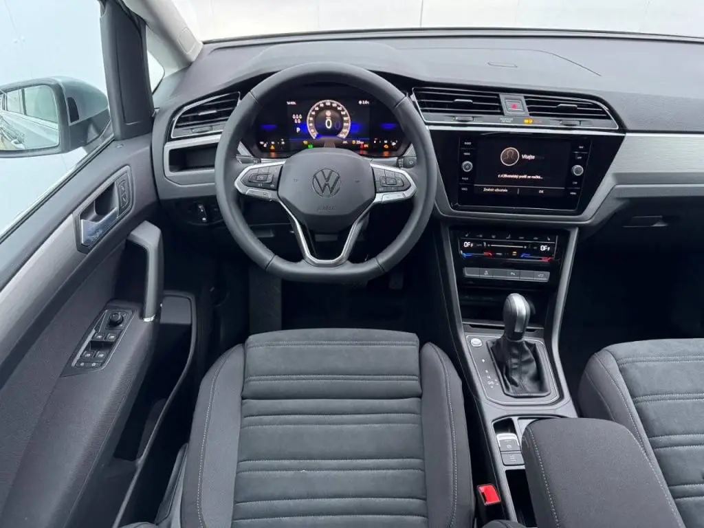 Volkswagen Touran People 7DSG 1,5TSI / 110kW