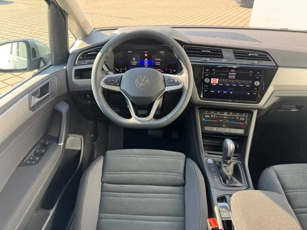 Volkswagen Touran People 7DSG 1,5TSI / 110kW