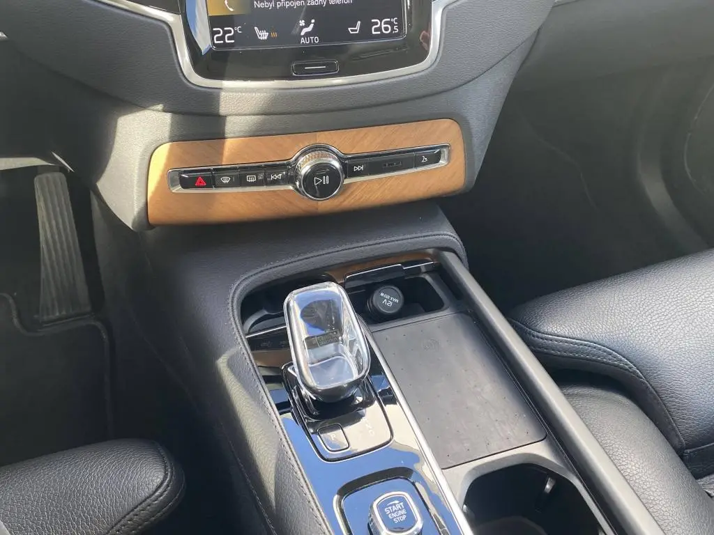 VOLVO XC90 VOLVO XC90 B5 AWD Inscription 2,0 / 173kW