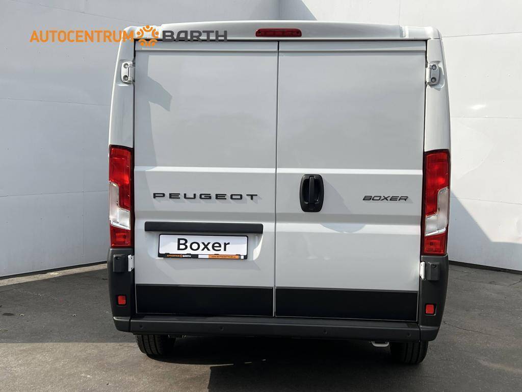 Peugeot Boxer Furgon  3000 L2H1 S&S MAN6 2,2 BlueHDi  / 88kW