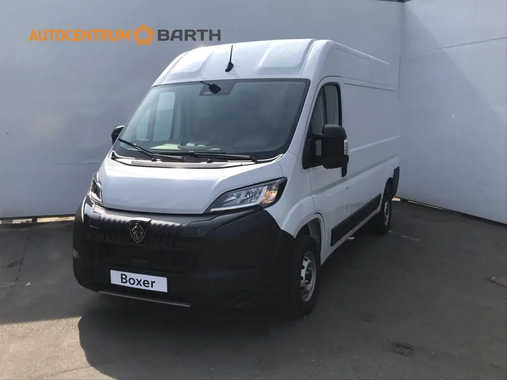 Peugeot Boxer Furgon 3300 L2H2  2,2 BlueHDi MAN6 / 103kW