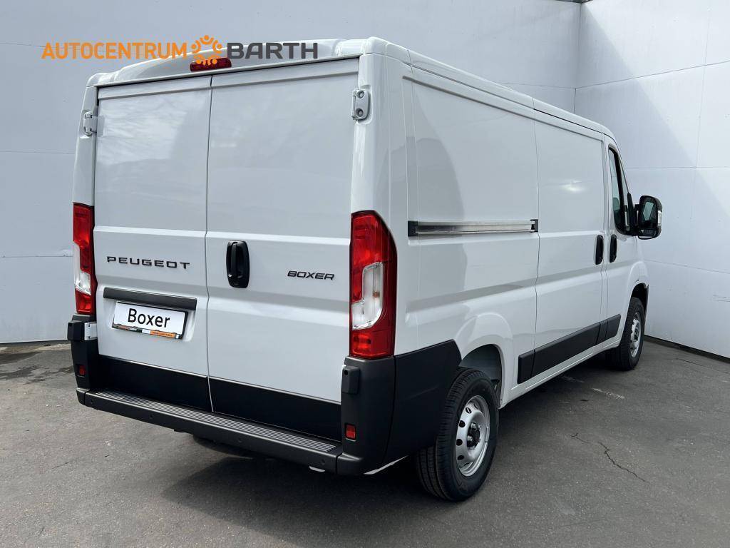 Peugeot Boxer Furgon  3000 L2H1 S&S MAN6 2,2 BlueHDi  / 88kW