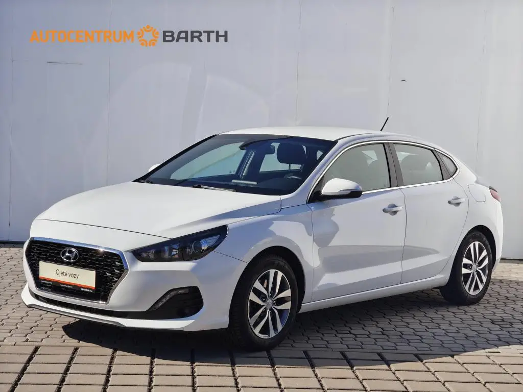 Hyundai i30 Fastback  1,6 CRDI / 100kW