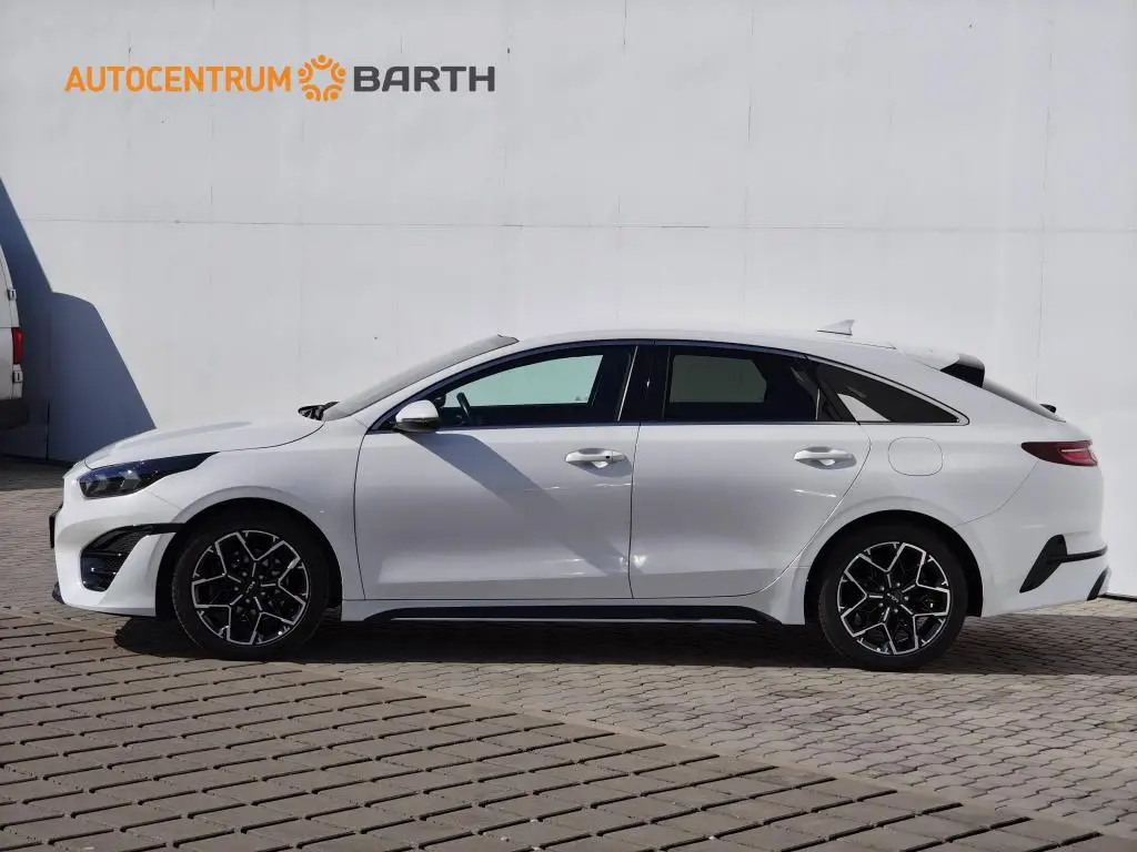 KIA ProCeed CD T-GDI GPF GT LINE PLUS (2022) T-GDI / 117kW