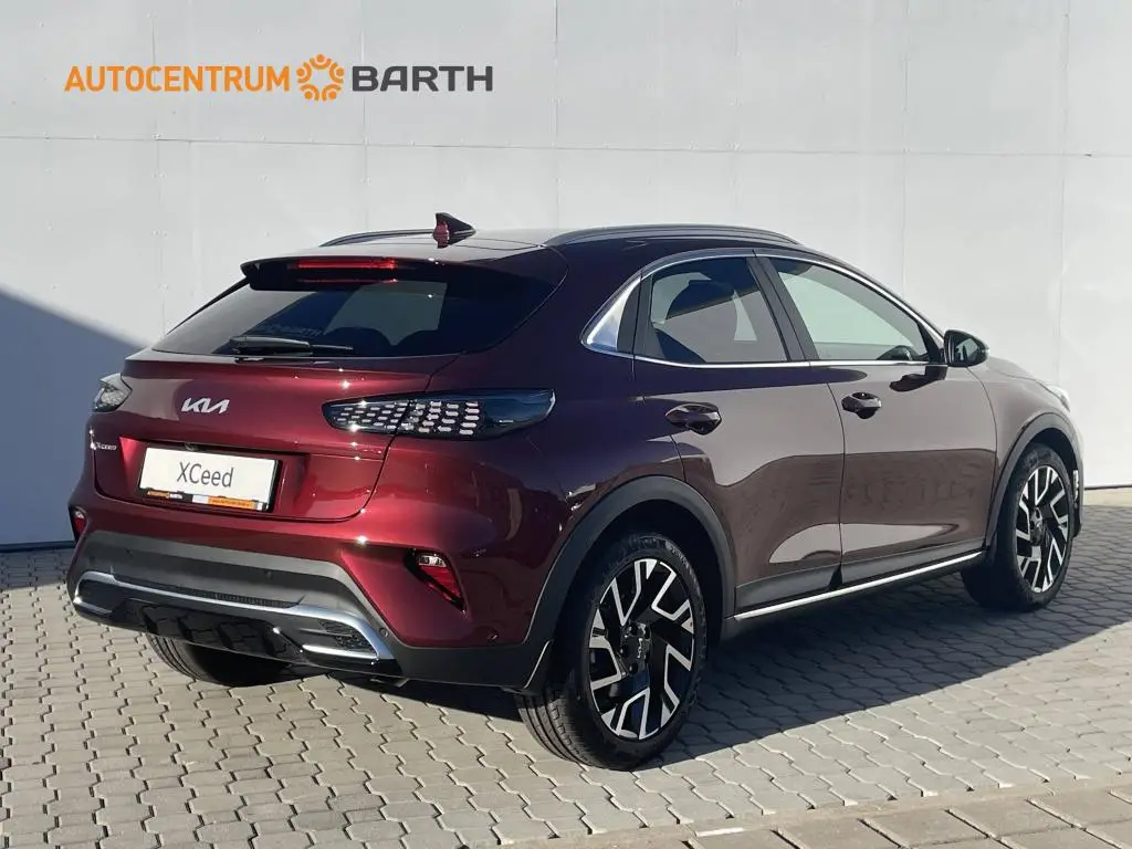 KIA XCeed STEEL EDITION 7DCT 1,6 T-GDi / 110kW