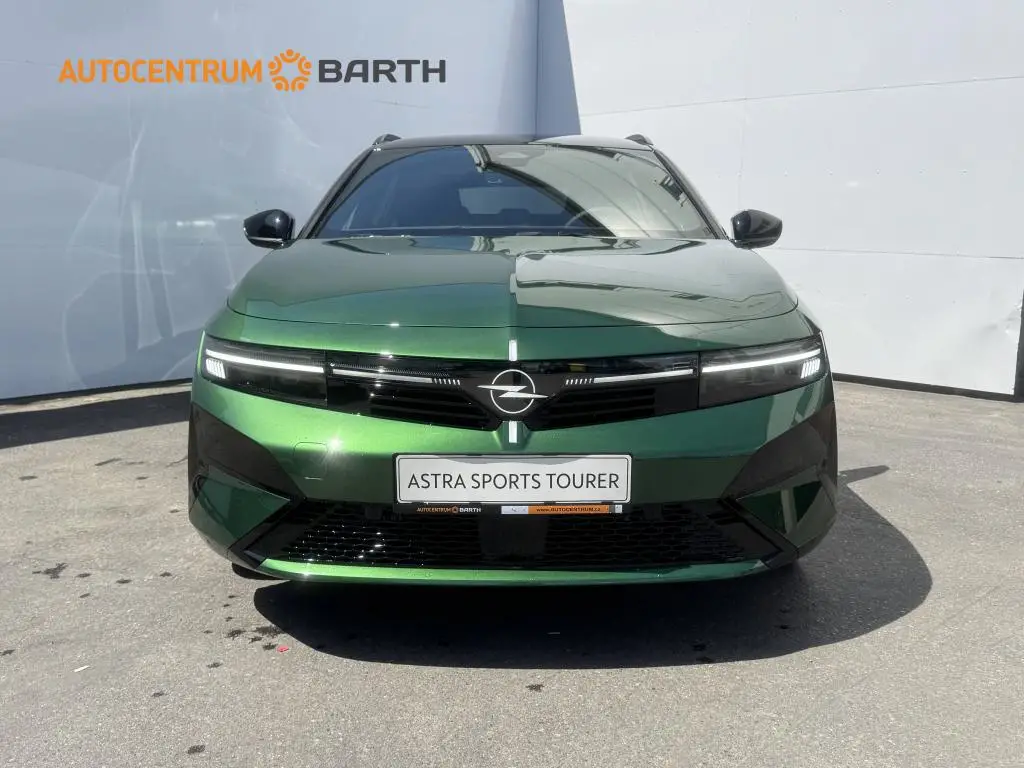 Opel Astra ST Ultimate eDCT6 1,2 TURBO / 107kW