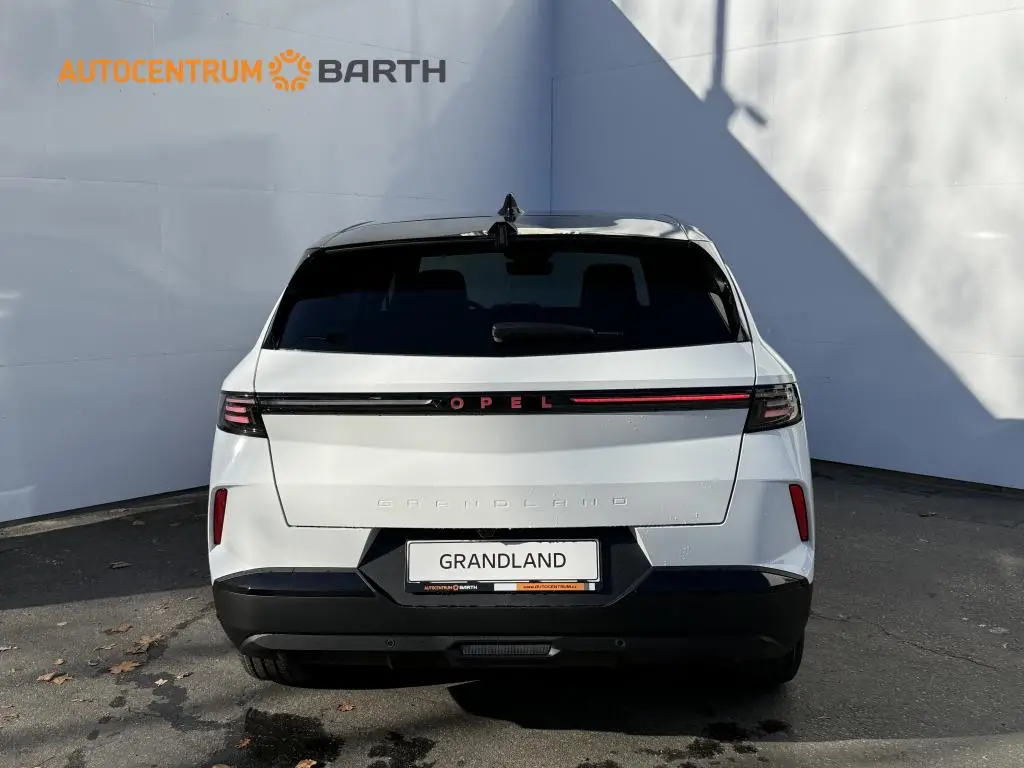 Opel Grandland GS Hybrid TURBO eDCT6 1.2 TURBO / 107kW