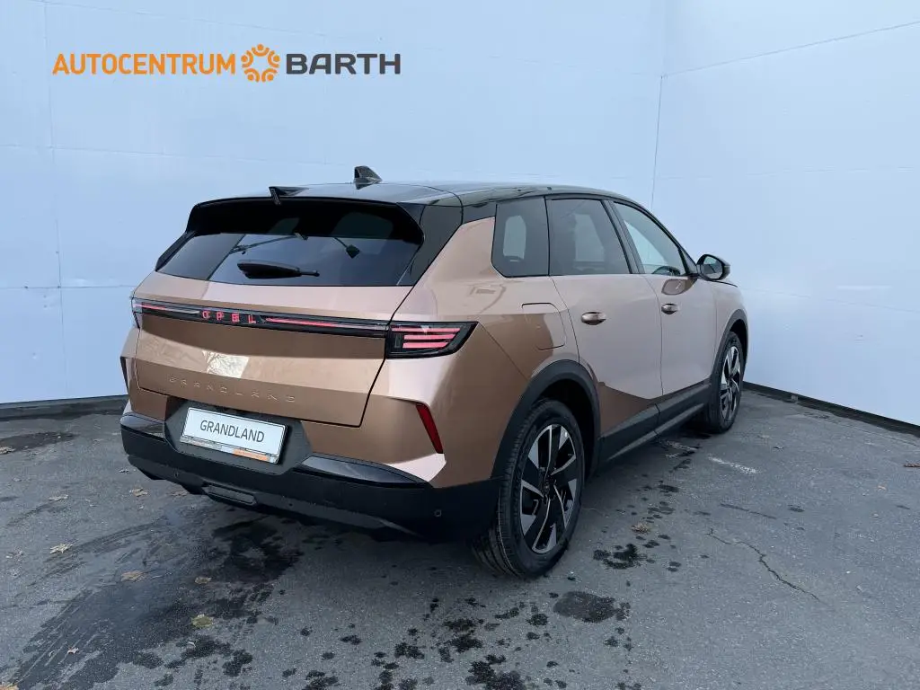 Opel Grandland GS Hybrid TURBO eDCT6 1.2 TURBO / 107kW