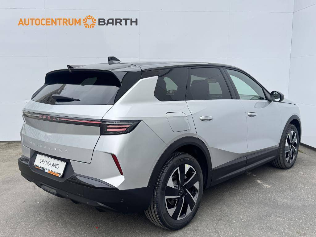 Opel Grandland GS Hybrid TURBO eDCT6 1.2 TURBO / 107kW