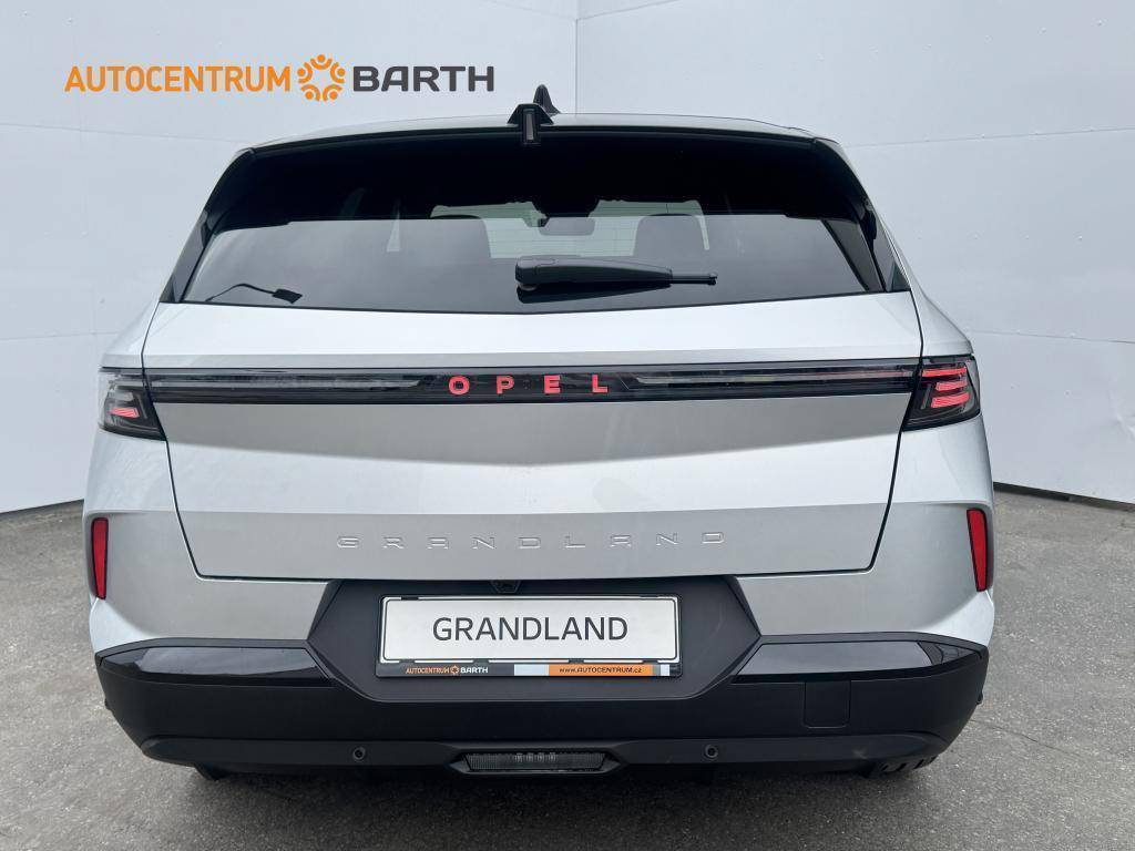 Opel Grandland GS Hybrid TURBO eDCT6 1.2 TURBO / 107kW