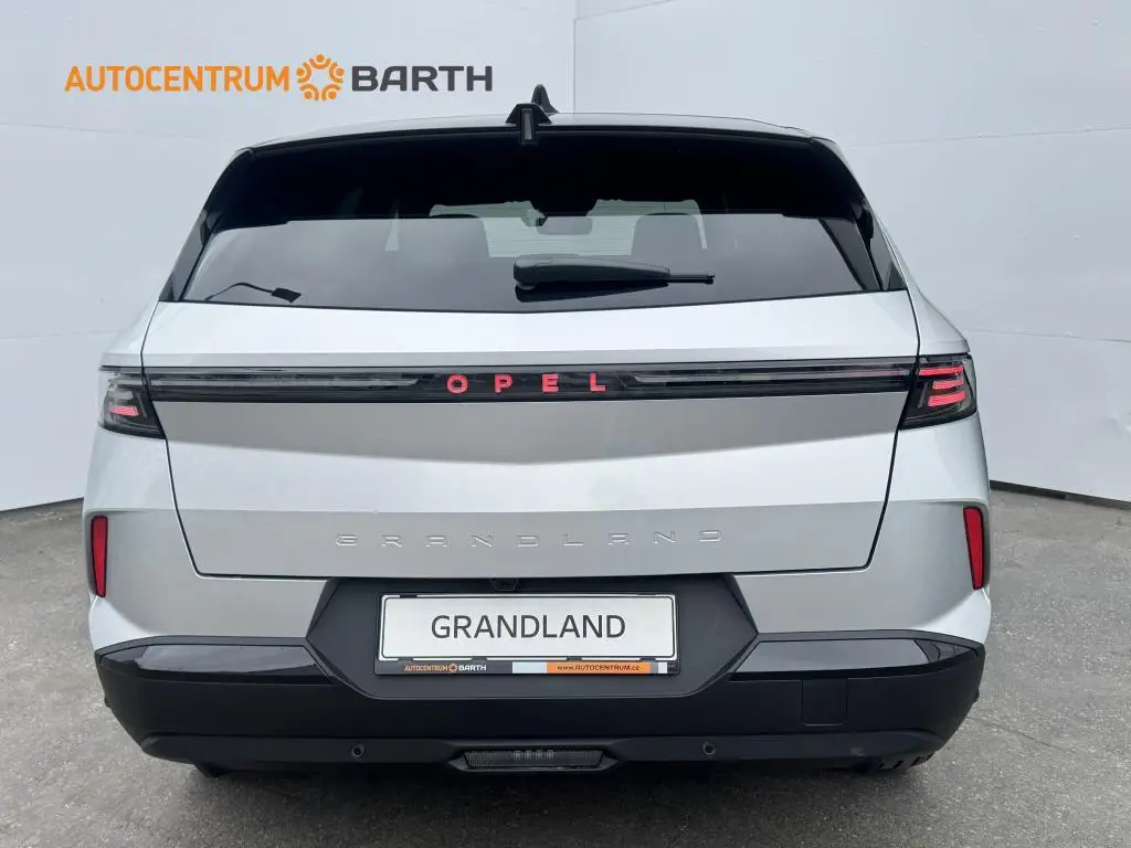 Opel Grandland GS Hybrid TURBO eDCT6 1.2 TURBO / 107kW