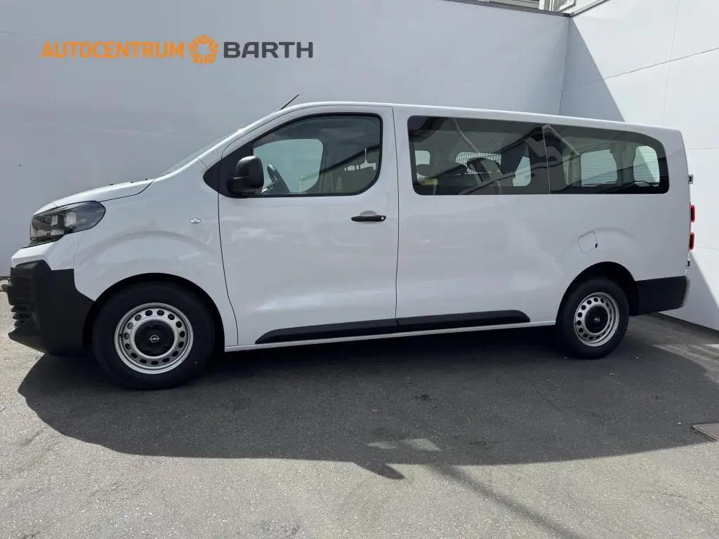 Opel Vivaro Crew Van L2 (L) Flexspace 2.2 CDTi / 110kW