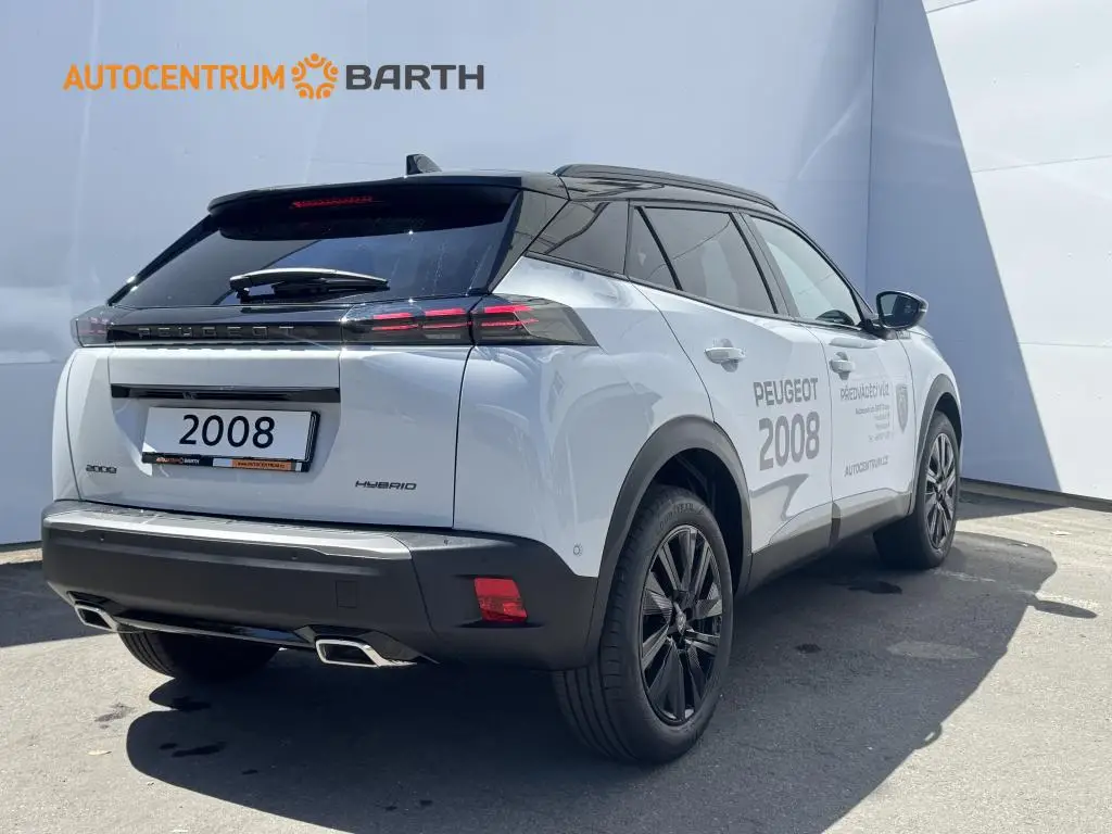 Peugeot 2008 GT Hybrid  145 e-DCS6 / 107kW
